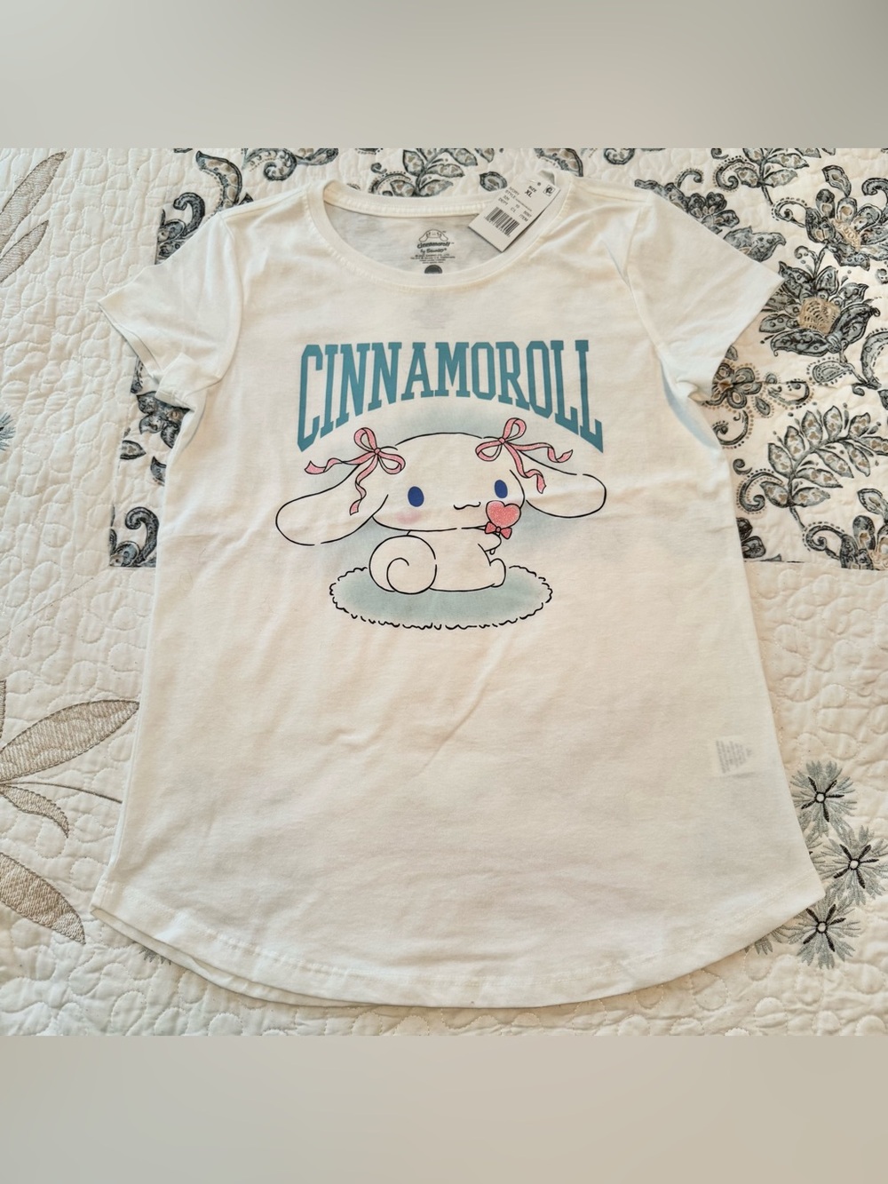 Cinnamoroll by Sanrio t shirt size XL